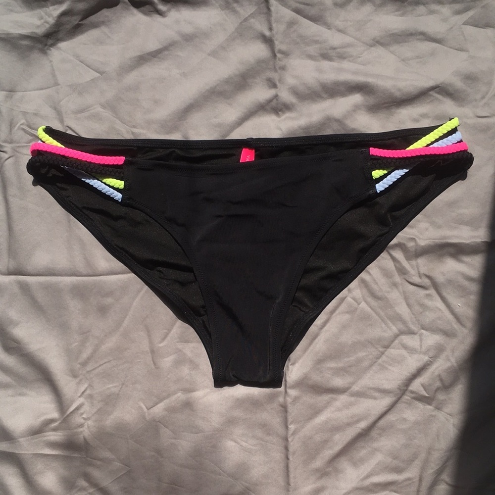 Bikini bottoms
